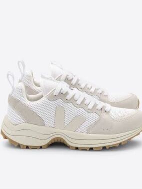 Veja Venturi Hexamesh Women’s white sneakers